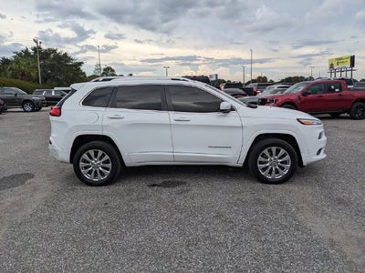 2017 Jeep Cherokee Overland