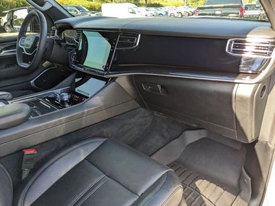 2023 Jeep Wagoneer Base