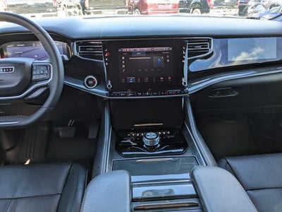 2023 Jeep Wagoneer Base