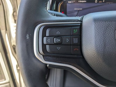 2023 Jeep Wagoneer Base