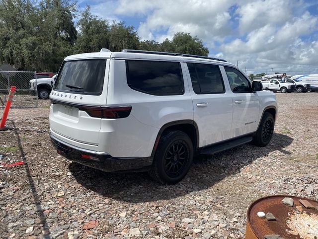 2023 Jeep Wagoneer Base