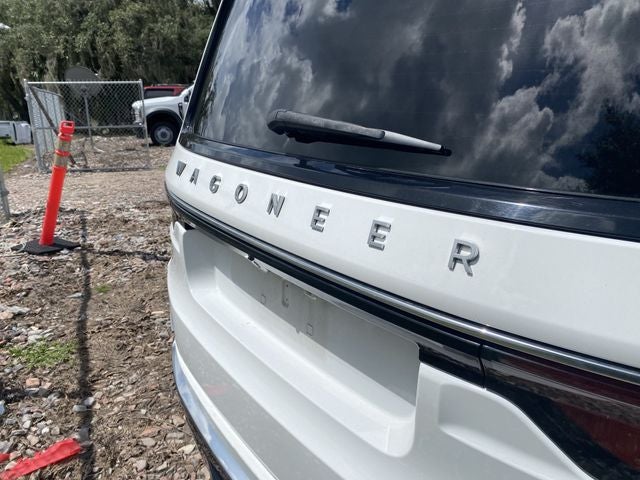 2023 Jeep Wagoneer Base