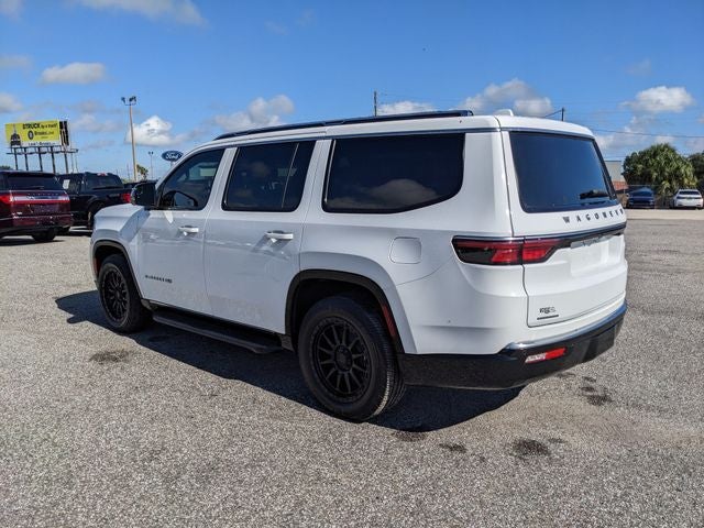 2023 Jeep Wagoneer Base