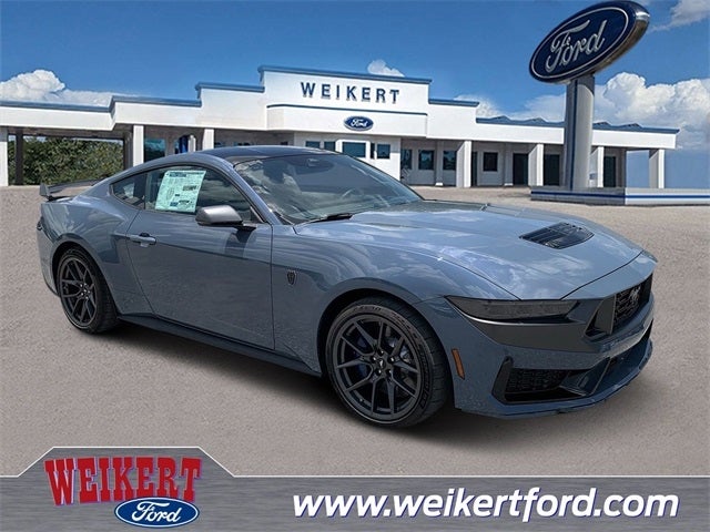 2025 Ford Mustang Dark Horse