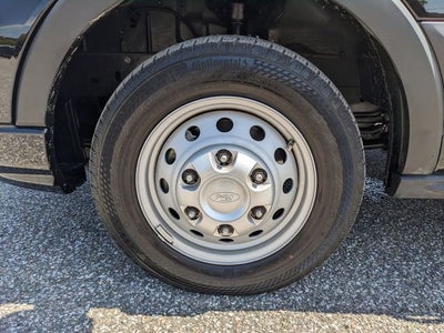 2025 Ford Transit-350 XLT 15 passenger
