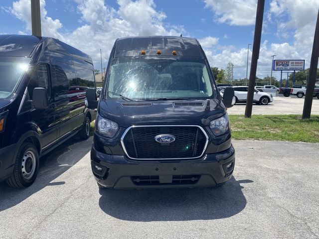 2025 Ford Transit-350 XLT 15 passenger
