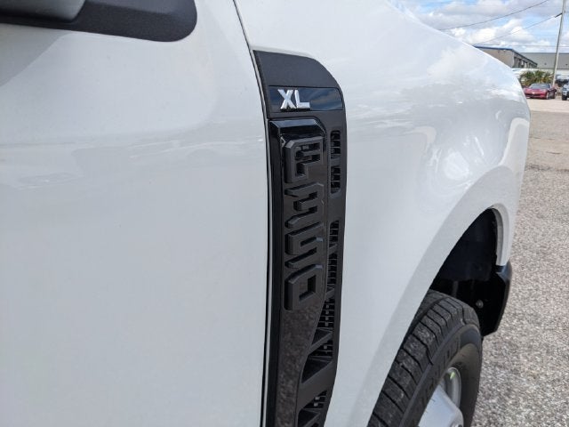 2027 Ford F-350SD XL DRW