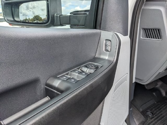 2027 Ford F-350SD XL DRW