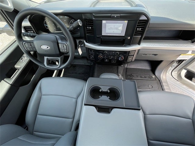 2025 Ford F-600SD XL