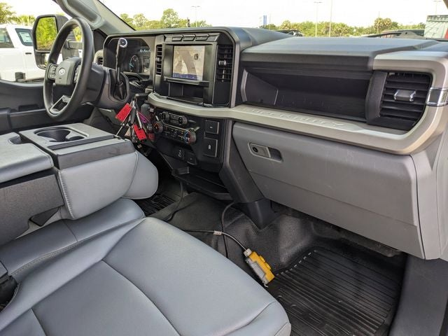 2023 Ford F-600SD XL