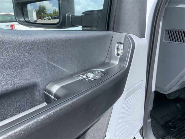 2025 Ford F-600SD XL