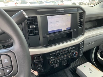 2025 Ford F-600SD XL