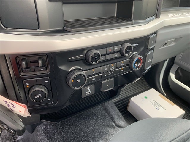 2025 Ford F-600SD XL