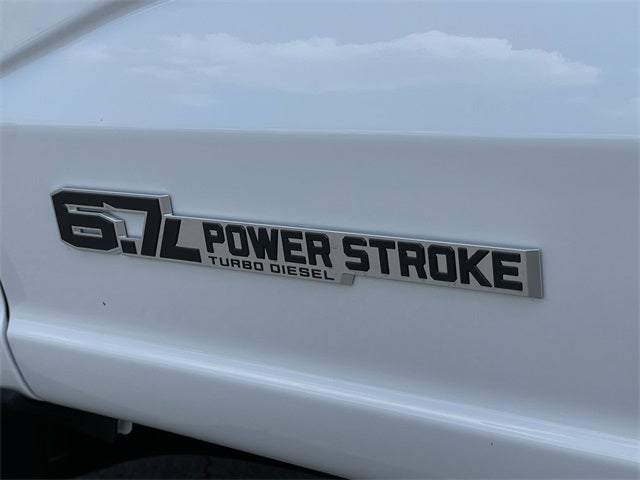 2025 Ford F-600SD XL