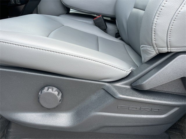 2025 Ford F-600SD XL