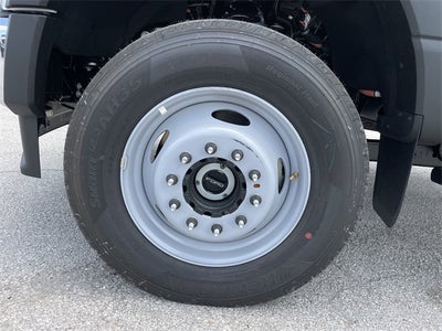 2025 Ford F-600SD XL