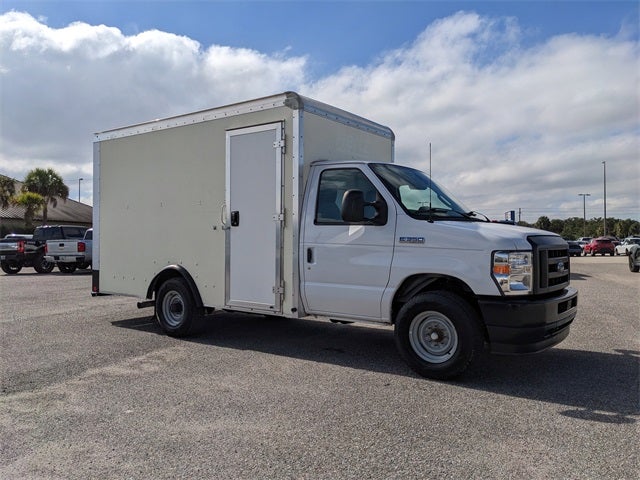 2023 Ford E-350SD Base Cutaway