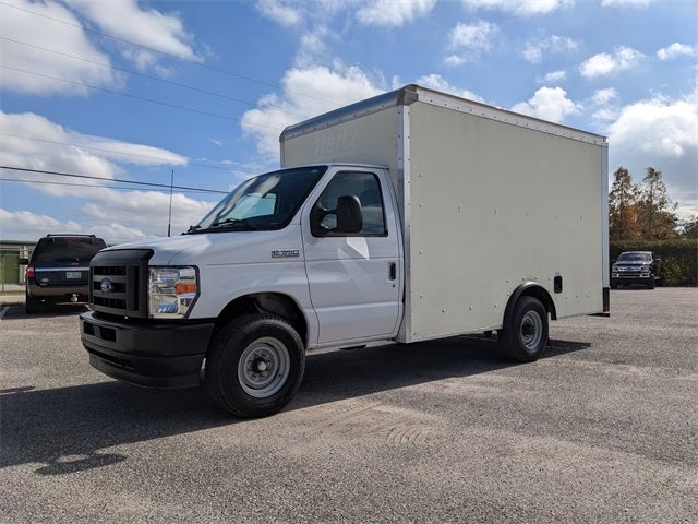 2023 Ford E-350SD Base Cutaway