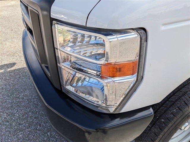 2023 Ford E-350SD Base Cutaway