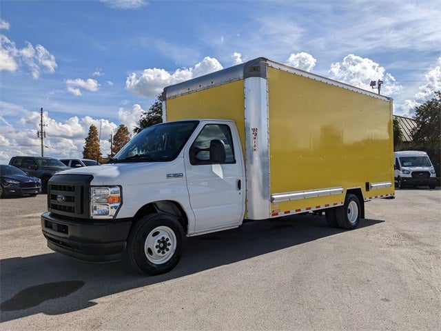 2023 Ford E-350SD Base Cutaway