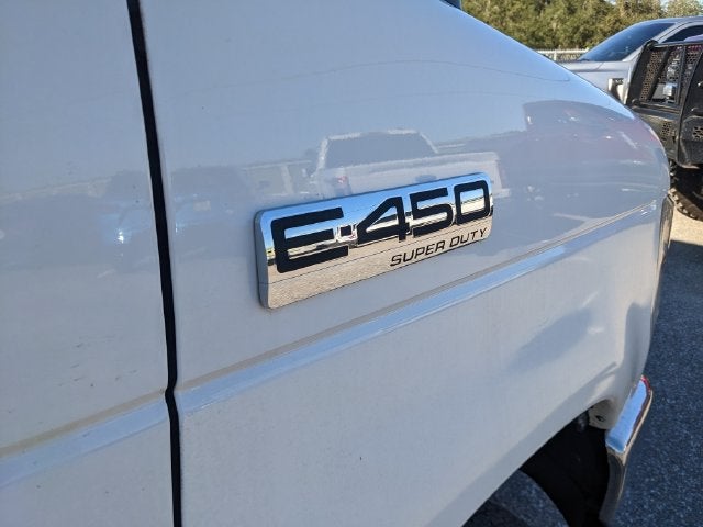 2023 Ford E-450SD Base