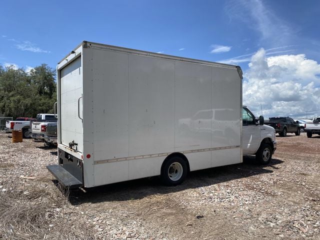 2023 Ford E-450SD Base
