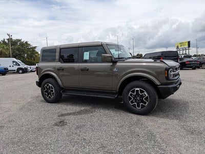2026 Ford Bronco Outer Banks