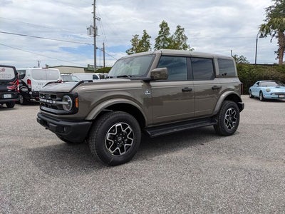 2026 Ford Bronco Outer Banks
