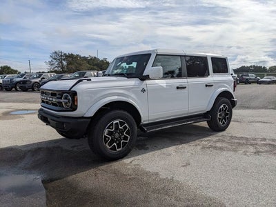 2026 Ford Bronco Outer Banks