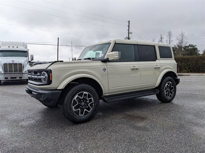 2025 Ford Bronco Outer Banks