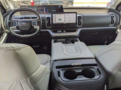 2025 Ford Expedition Platinum