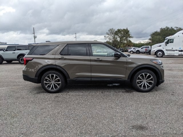 2027 Ford Explorer ST-Line