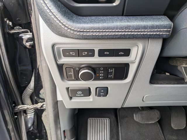 2024 Ford F-150 Lightning Flash