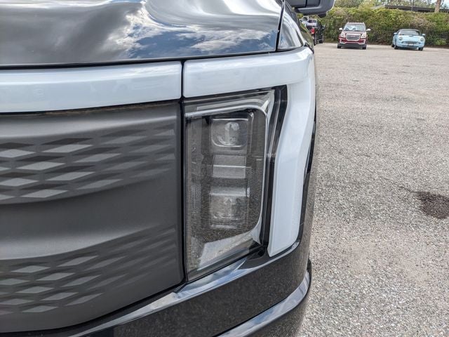 2024 Ford F-150 Lightning Flash
