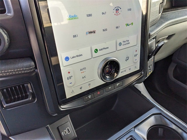 2025 Ford F-150 Lightning Flash