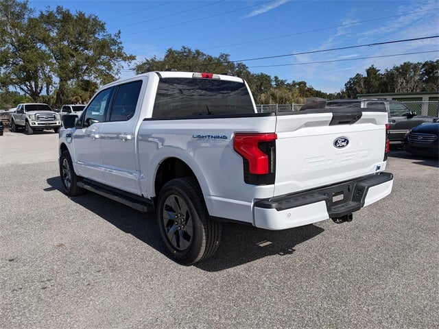 2025 Ford F-150 Lightning Flash