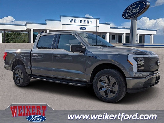 2025 Ford F-150 Lightning Flash