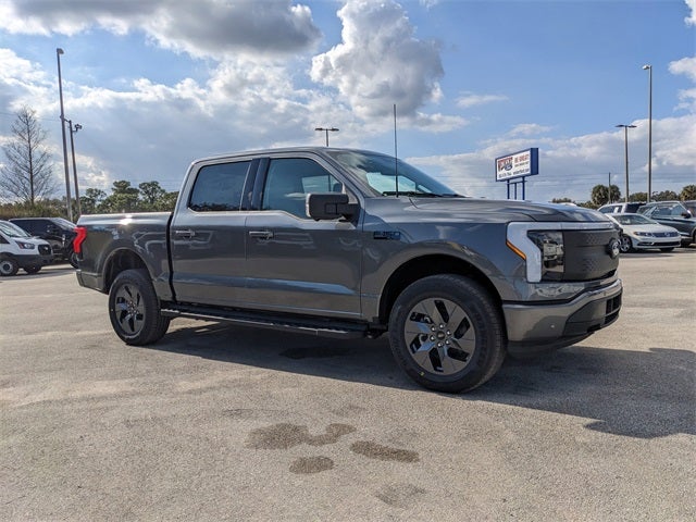 2025 Ford F-150 Lightning Flash