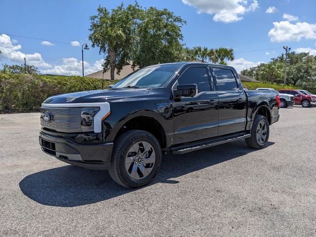 2025 Ford F-150 Lightning Lariat