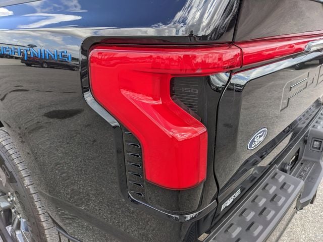 2025 Ford F-150 Lightning Lariat