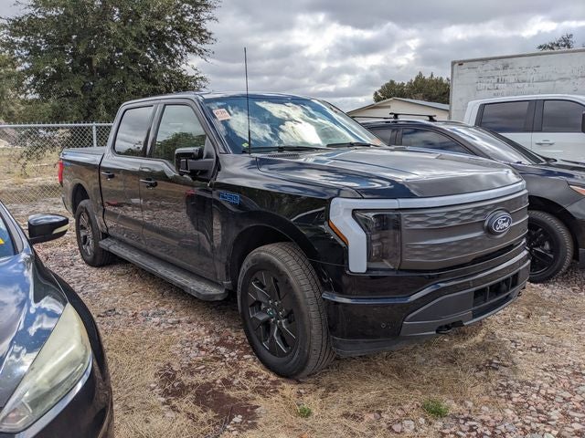 2025 Ford F-150 Lightning Lariat