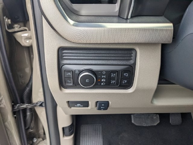 2027 Ford F-250SD Platinum