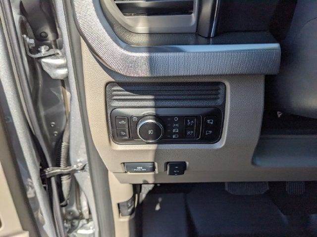 2027 Ford F-250SD Platinum