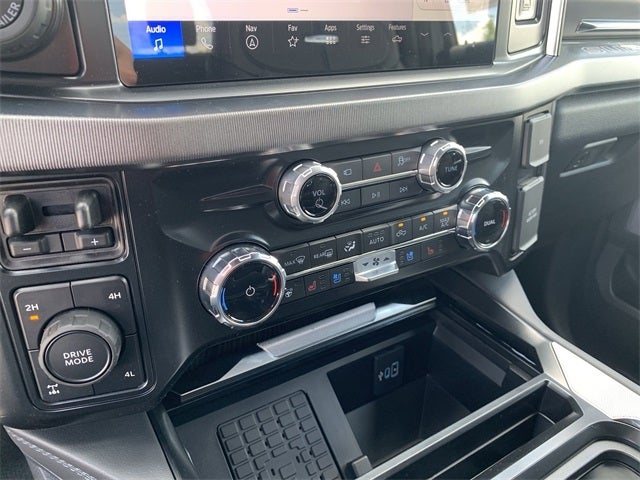 2025 Ford F-350SD Platinum