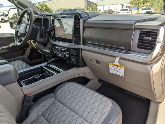 2027 Ford F-350SD Platinum
