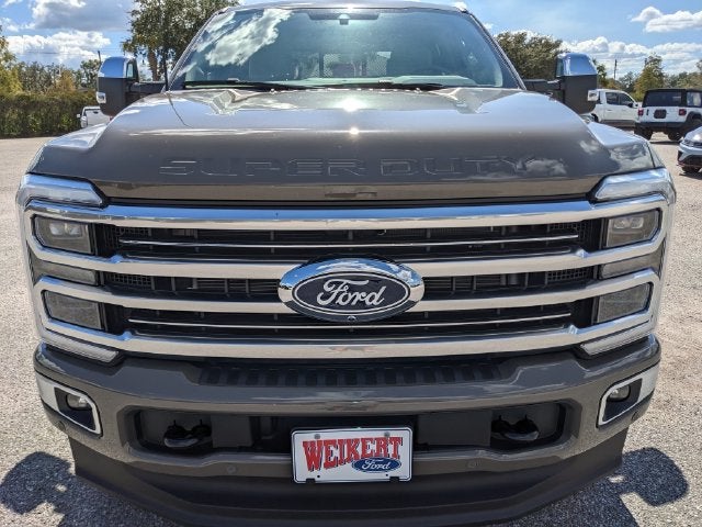 2027 Ford F-350SD Platinum