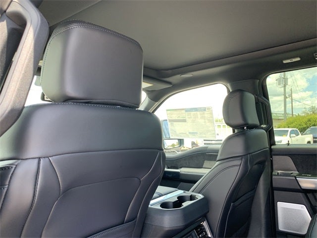 2025 Ford F-350SD Platinum