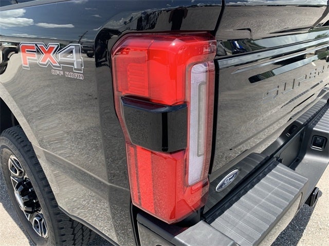 2025 Ford F-350SD Platinum