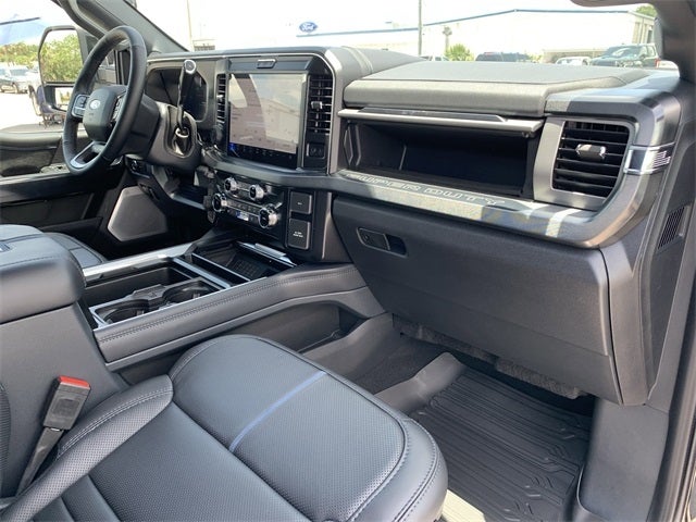 2025 Ford F-350SD Platinum