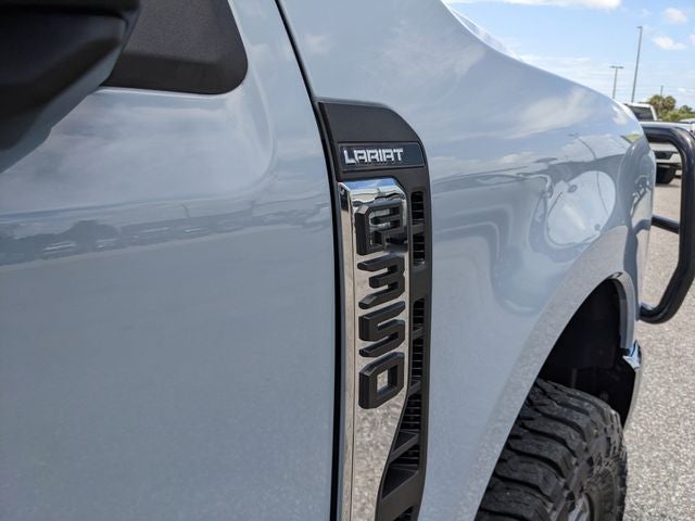 2025 Ford F-350SD Lariat